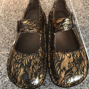 Ladies Allegria nonskid shoes